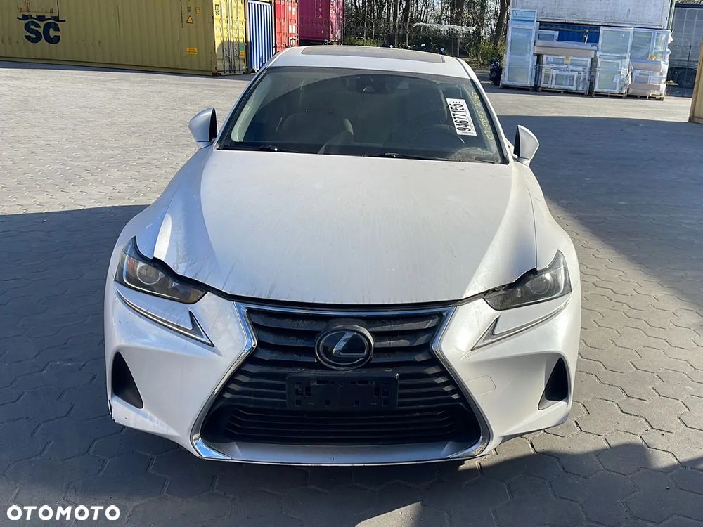 Lexus IS 200t / 300 Prestige - 8