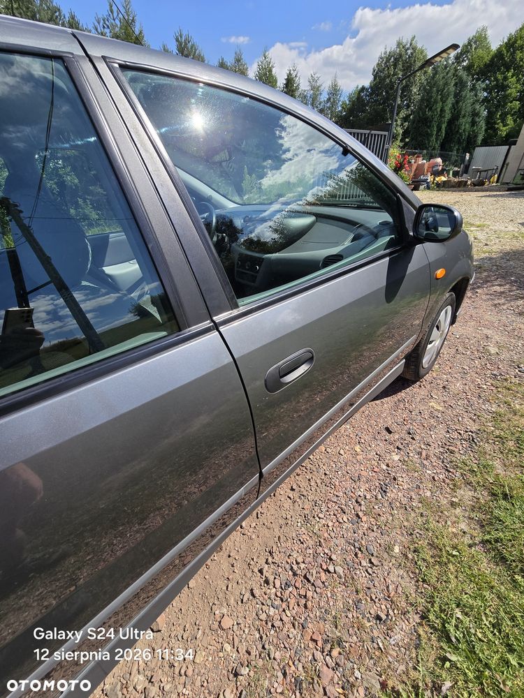 Nissan Almera Tino - 5