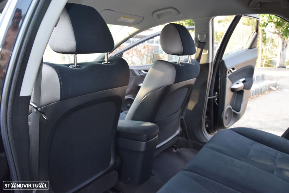 Honda Civic 1.8 Sport - 13
