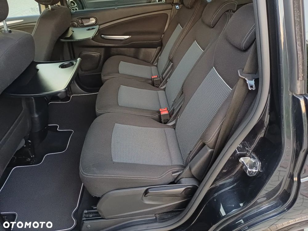 Ford Galaxy 2.0 TDCi Platinium X (Ghia) - 17