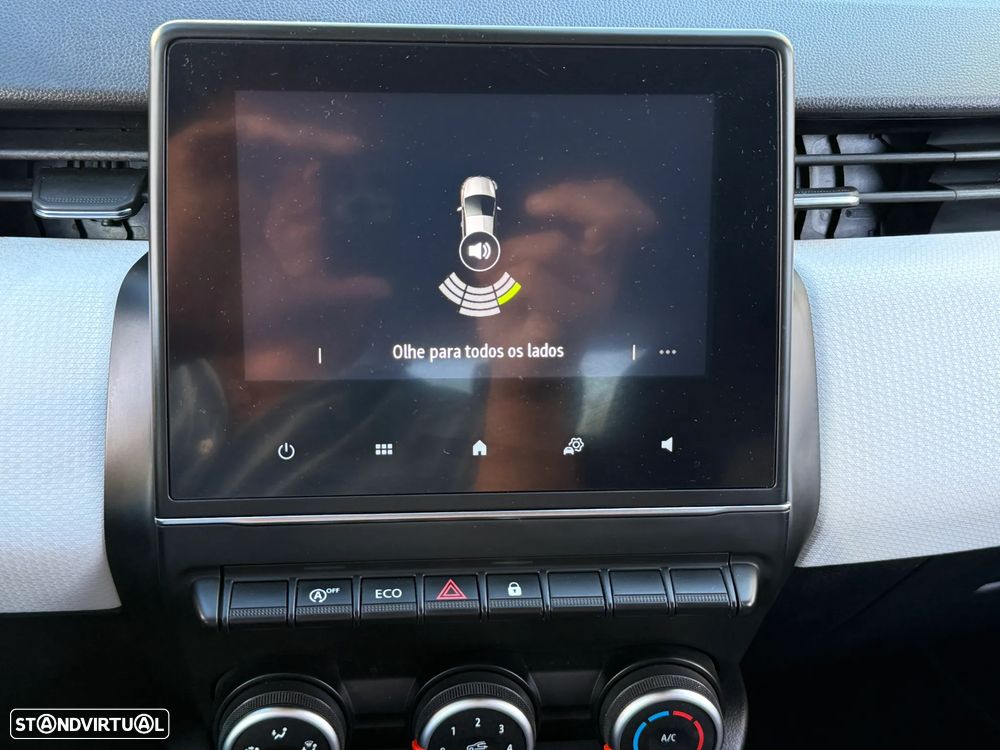 Renault Clio 1.0 TCe Limited CVT - 35