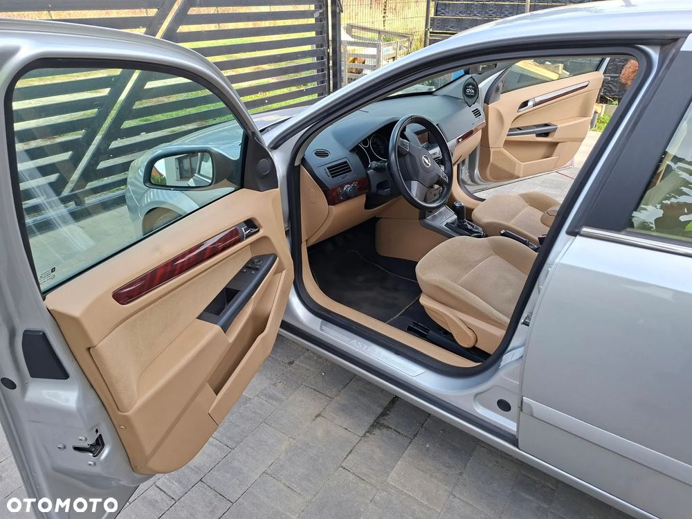 Opel Astra - 20