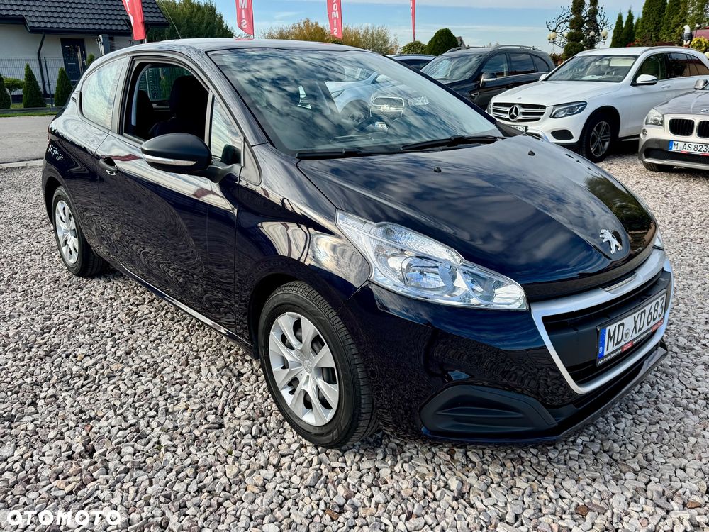 Peugeot 208 - 1