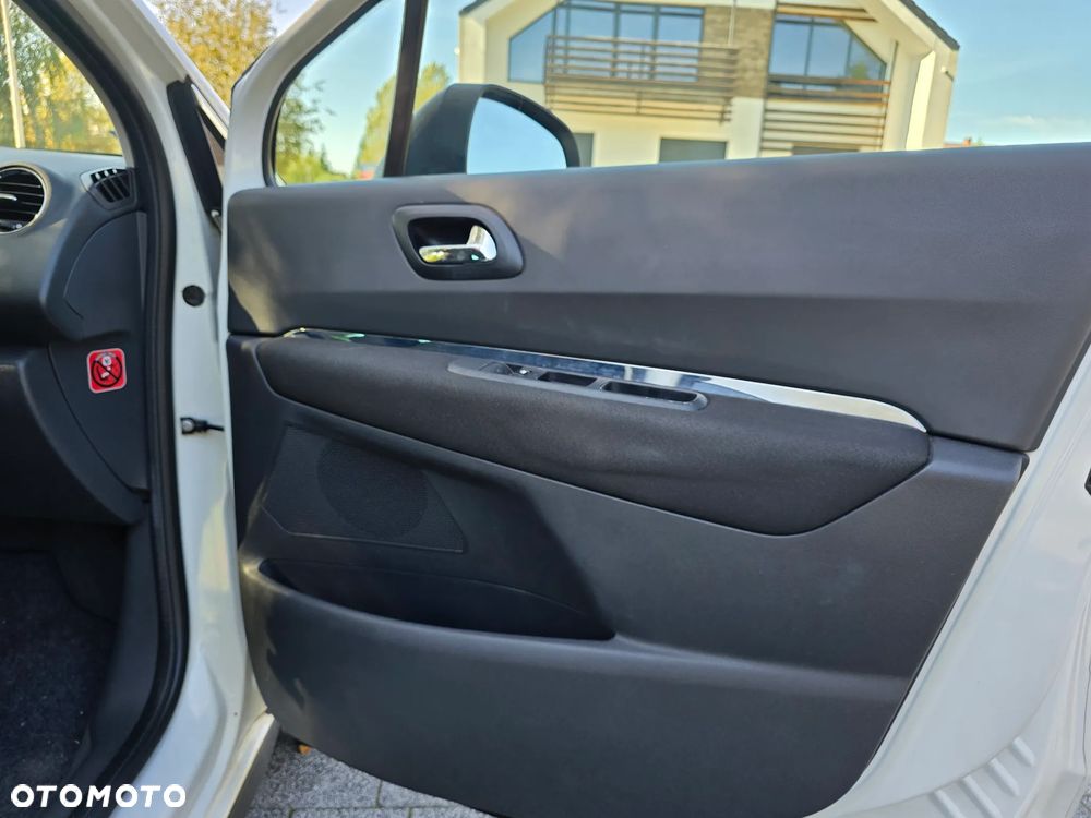 Peugeot 3008 - 23