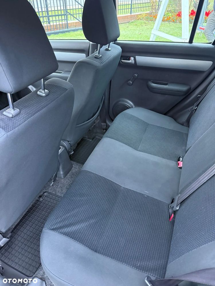 Suzuki Swift - 8
