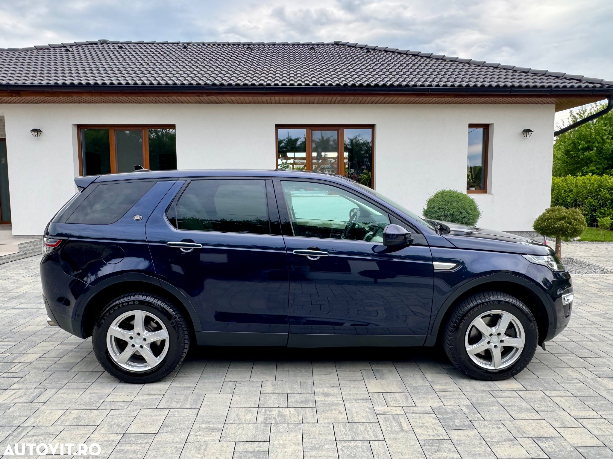 Land Rover Discovery Sport 2.0 D180 MHEV HSE - 4