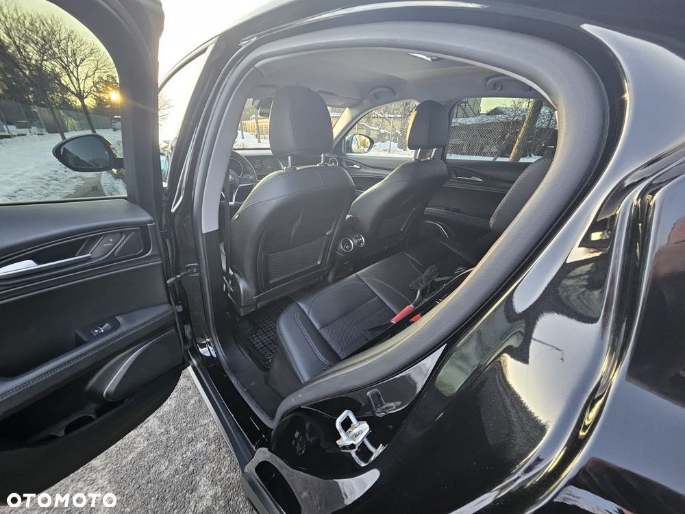 Alfa Romeo Stelvio 2.0 Turbo Super Q4 - 12