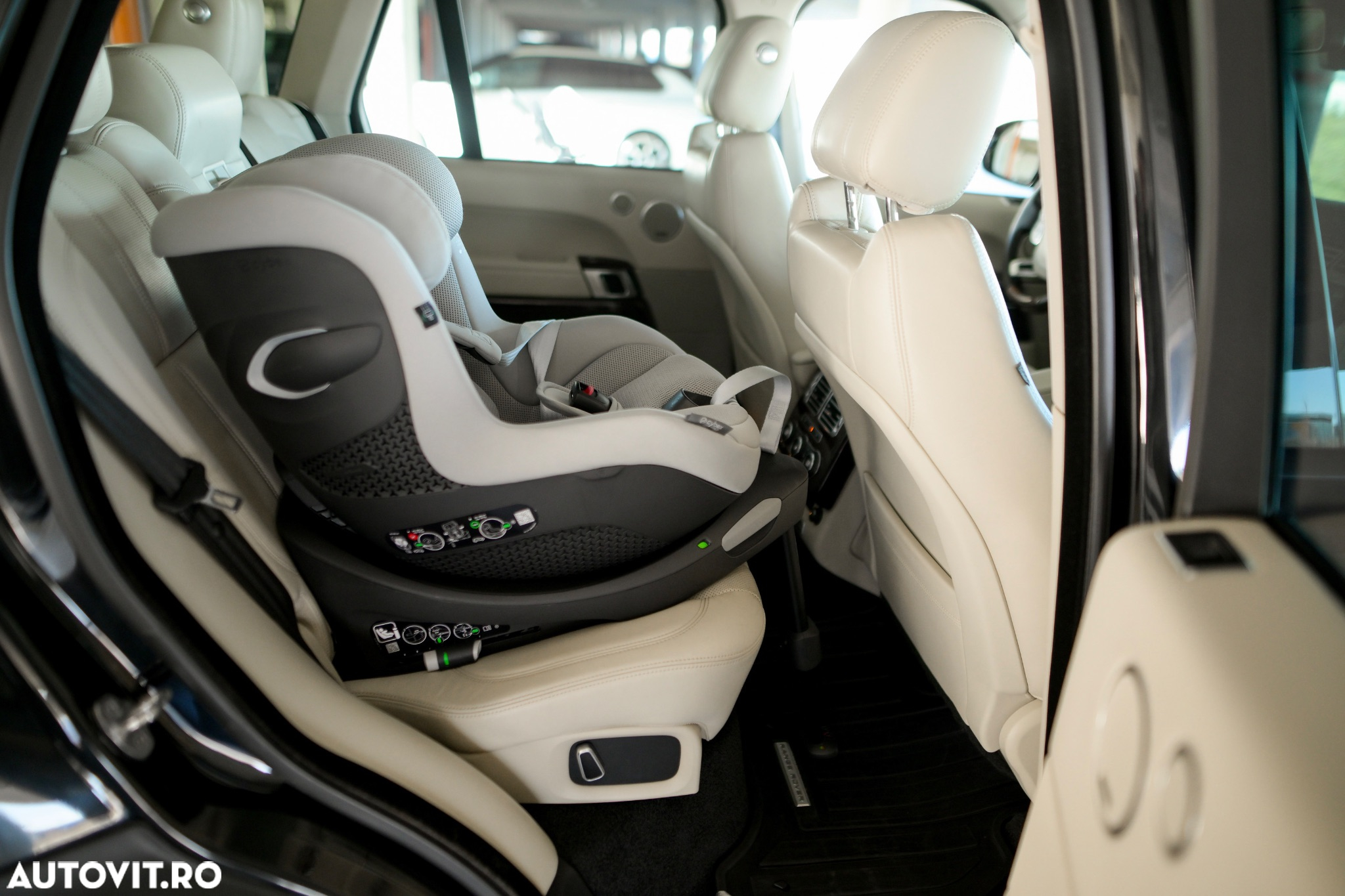 Land Rover Range Rover Vogue - 26