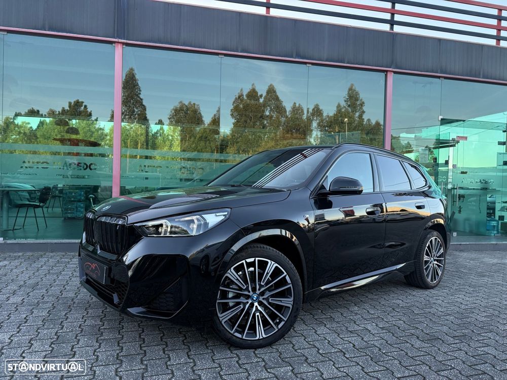 BMW iX1 xDrive30 Pack Desportivo M - 1