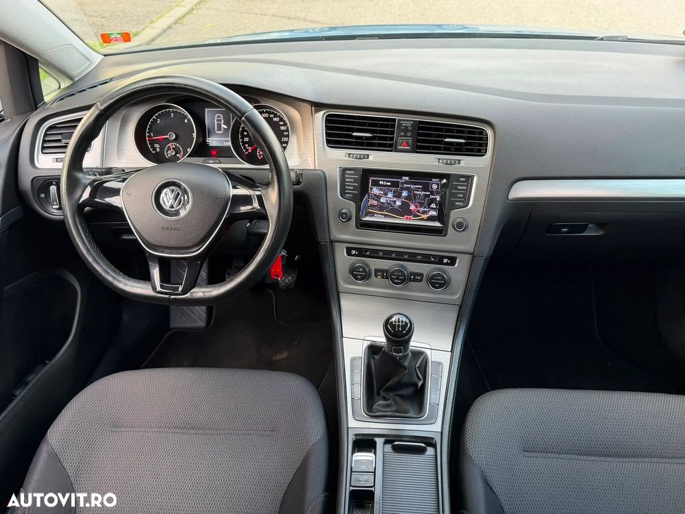 Volkswagen Golf 1.6 TDI DPF Comfortline - 5