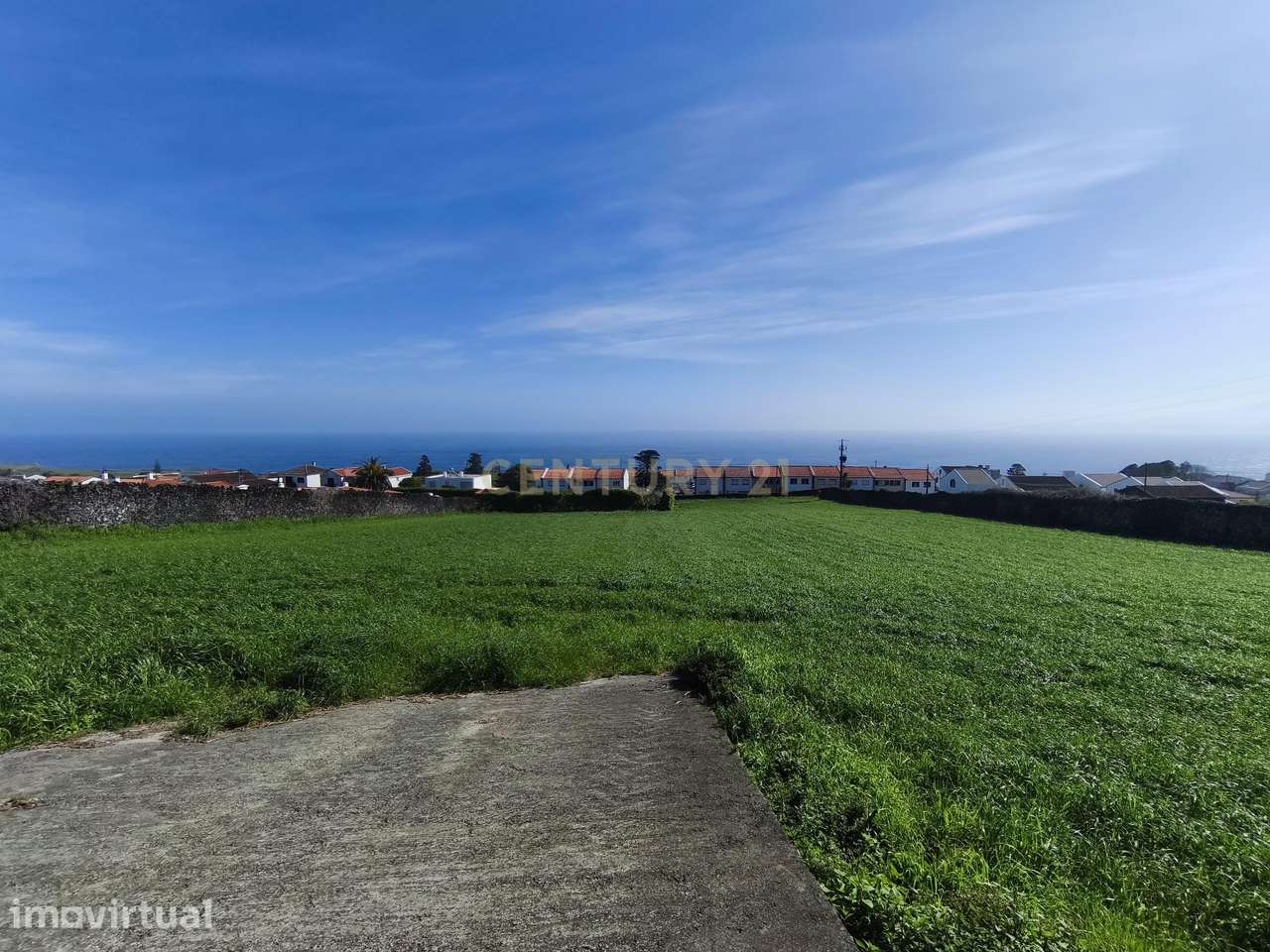 Terreno com Ampla Vista Mar e Costa Norte de São Miguel - Grande imagem: 2/10