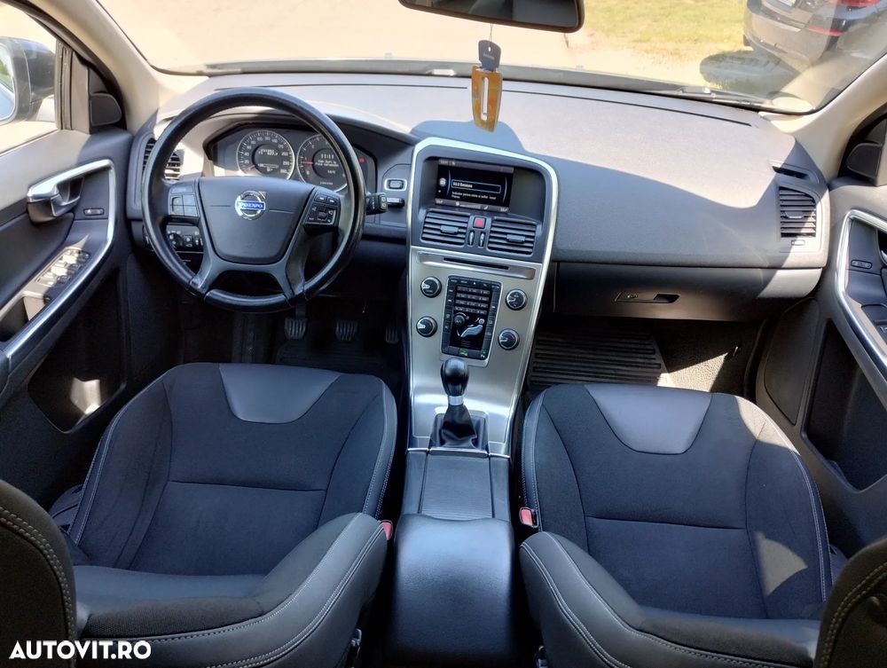 Volvo XC 60 DRIVe R Design - 7