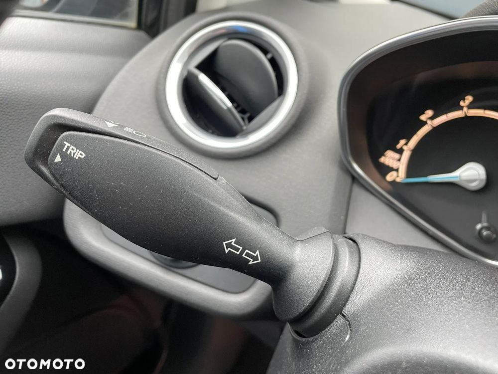 Ford Fiesta 1.0 EcoBoost S&S TITANIUM - 14