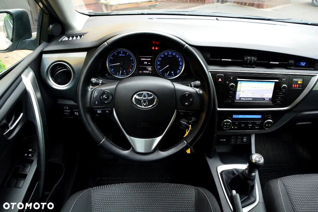 Toyota Auris 1.6 Premium Comfort - 18