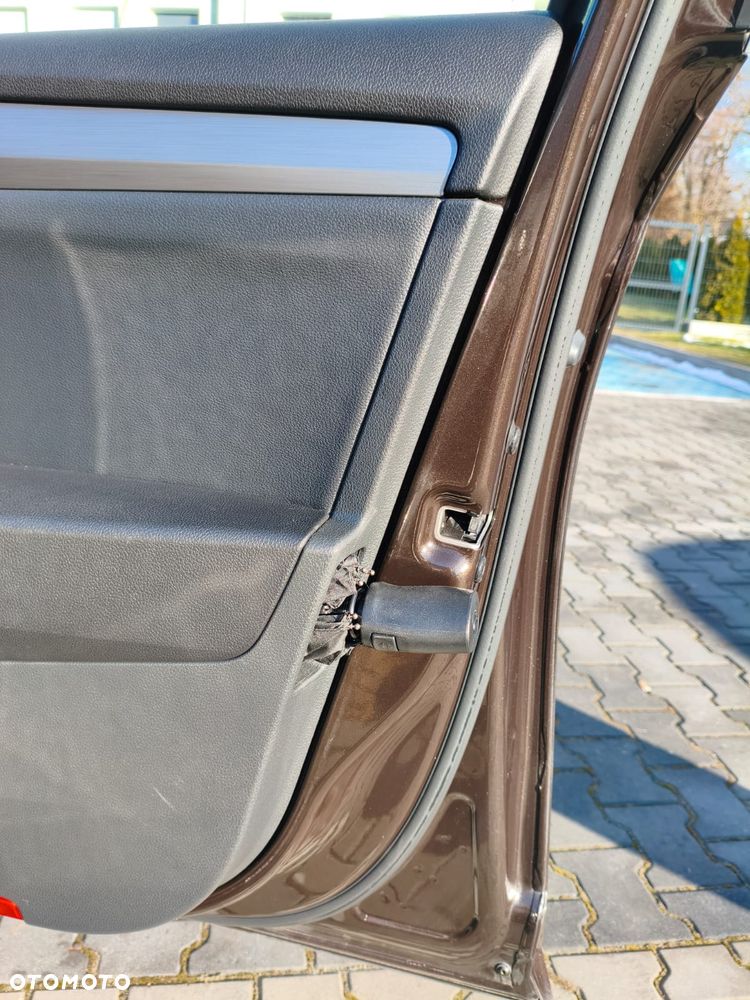 Skoda Superb 2.0 TDI Ambition DSG - 35