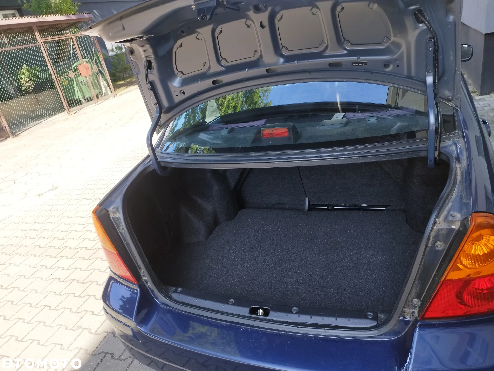 Suzuki Liana 1.6 - 23