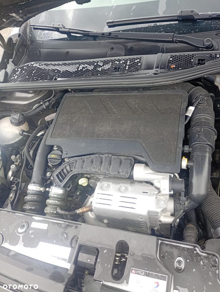 Peugeot 208 - 13