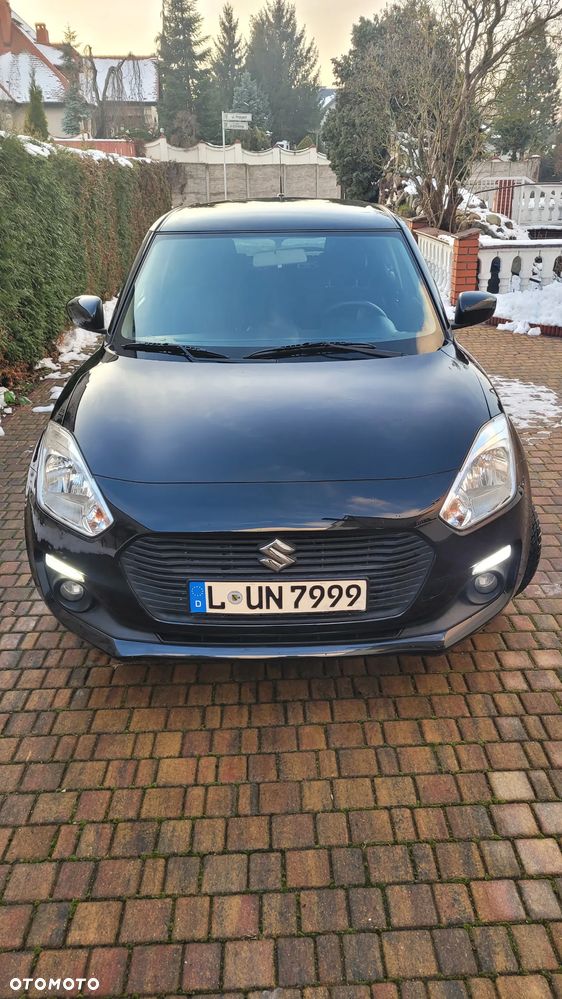 Suzuki Swift 1.2 Dualjet Allgrip Comfort - 4
