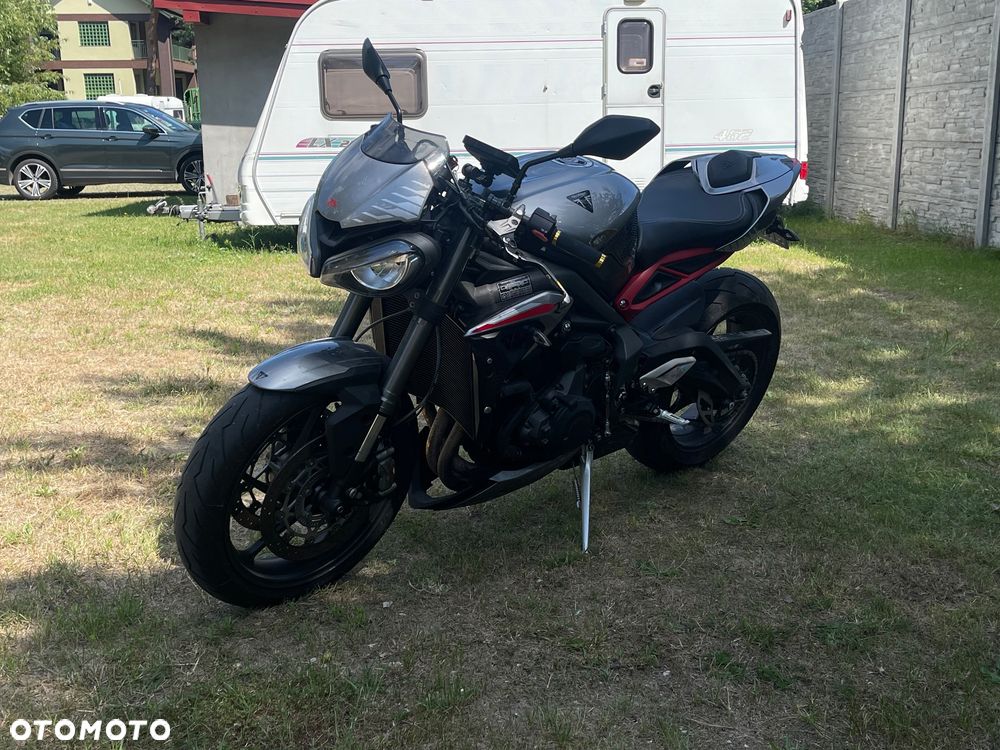Triumph Street Triple - 8