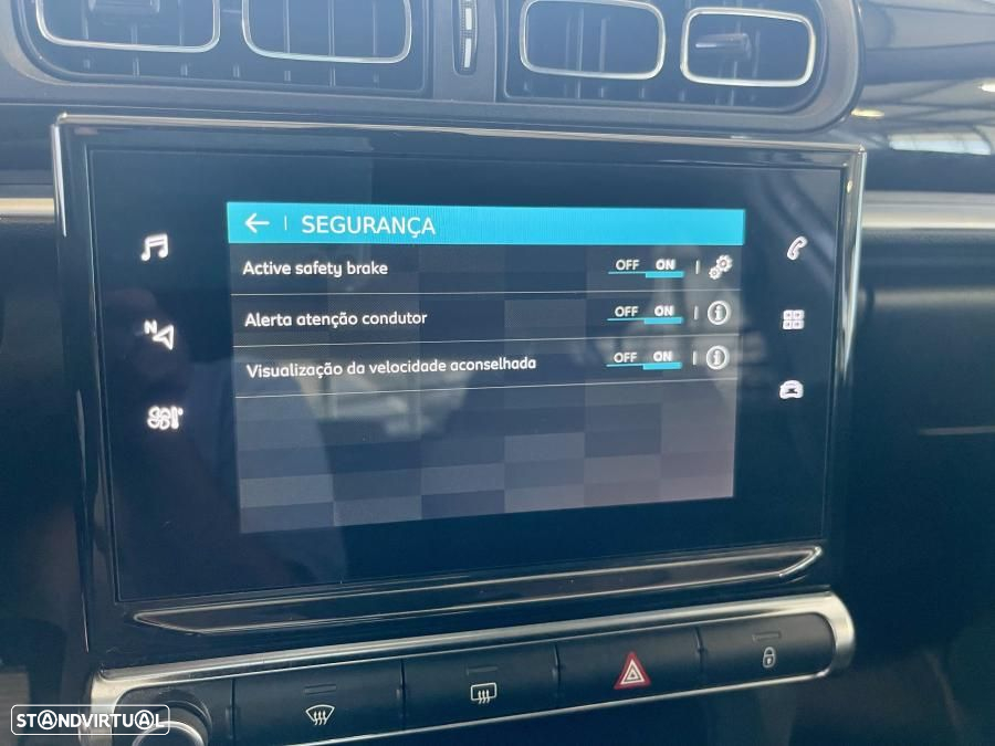 Citroën C3 1.2 PureTech Shine - 19