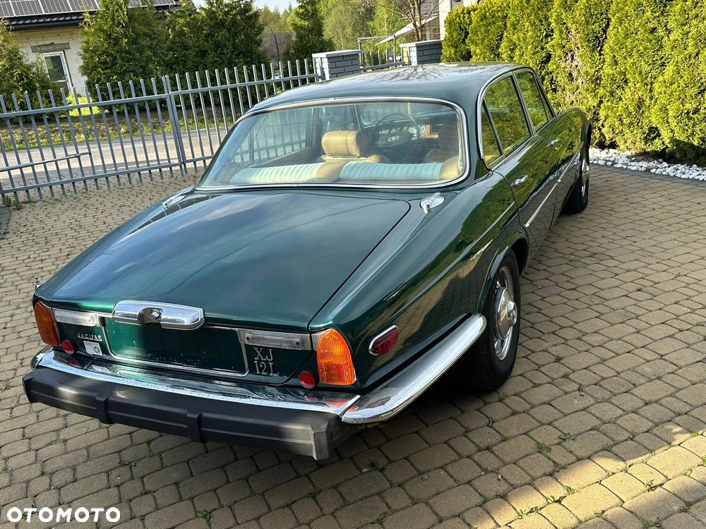 Jaguar XJ - 33