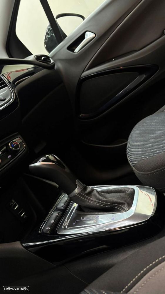 Opel Crossland X 1.2 S&S Auto 120 Anos - 16