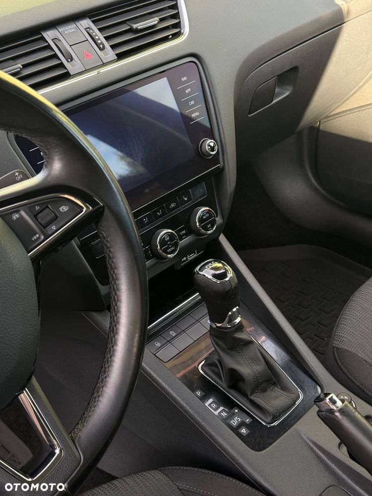 Skoda Octavia 1.6 TDI DSG Style - 8