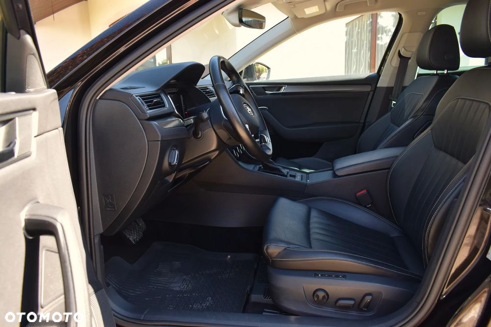 Skoda Superb 2.0 TDI SCR Style DSG - 6