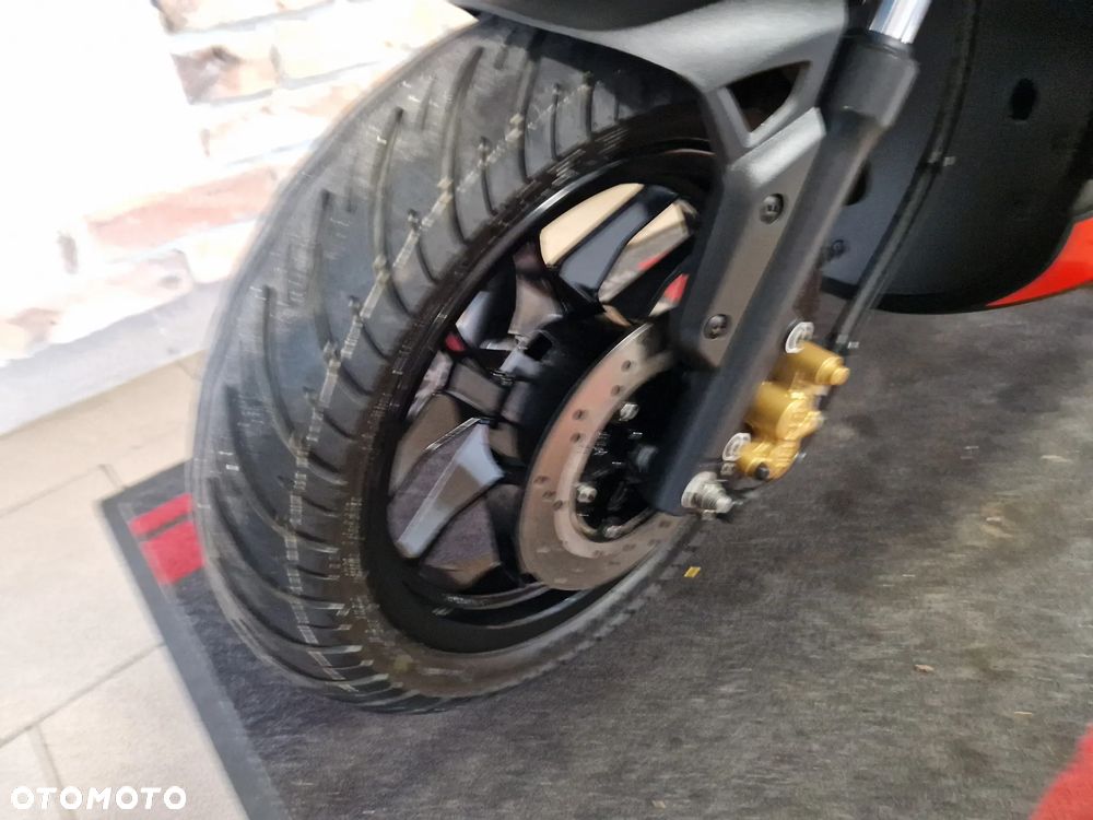 Aprilia SR - 32