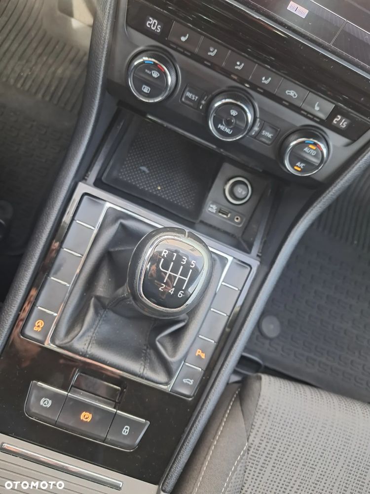 Skoda Superb 1.4 TSI ACT Ambition - 26