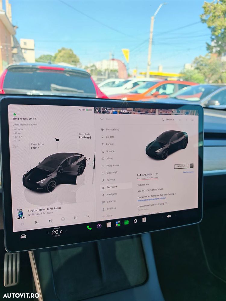 Tesla Model Y Performance Dual Motor AWD - 11
