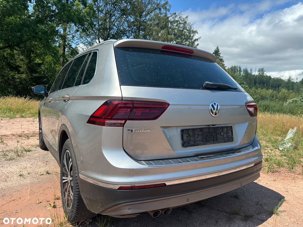 Volkswagen Tiguan 2.0 TDI SCR 4MOTION BlueMotion Technology DSG Exclusive - 4