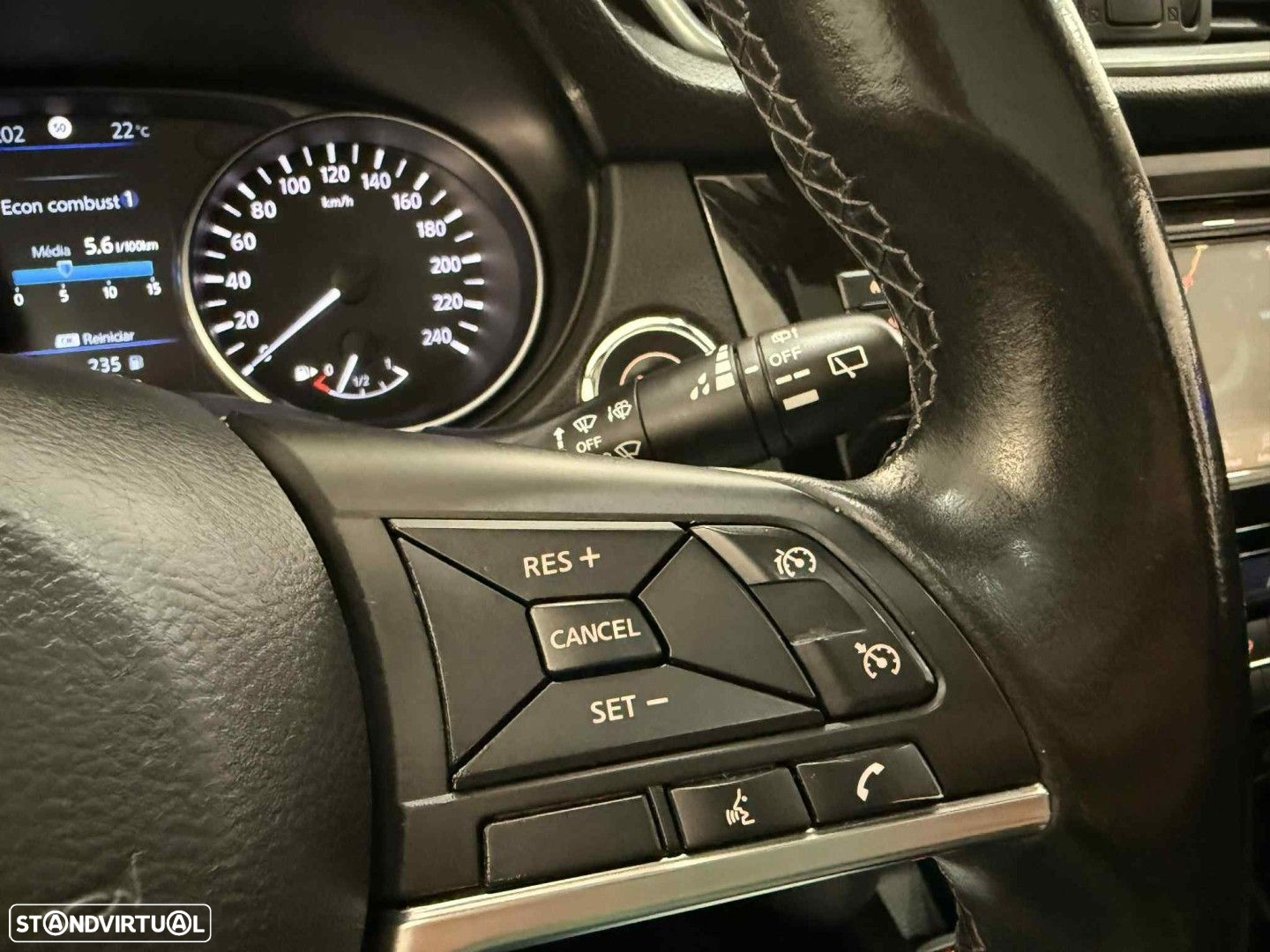 Nissan Qashqai 1.5 dCi N-Connecta - 18