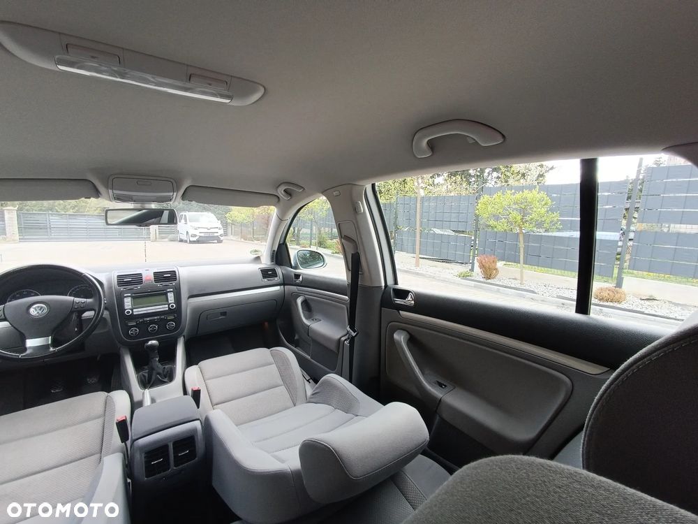 Volkswagen Golf 1.6 FSI United - 20
