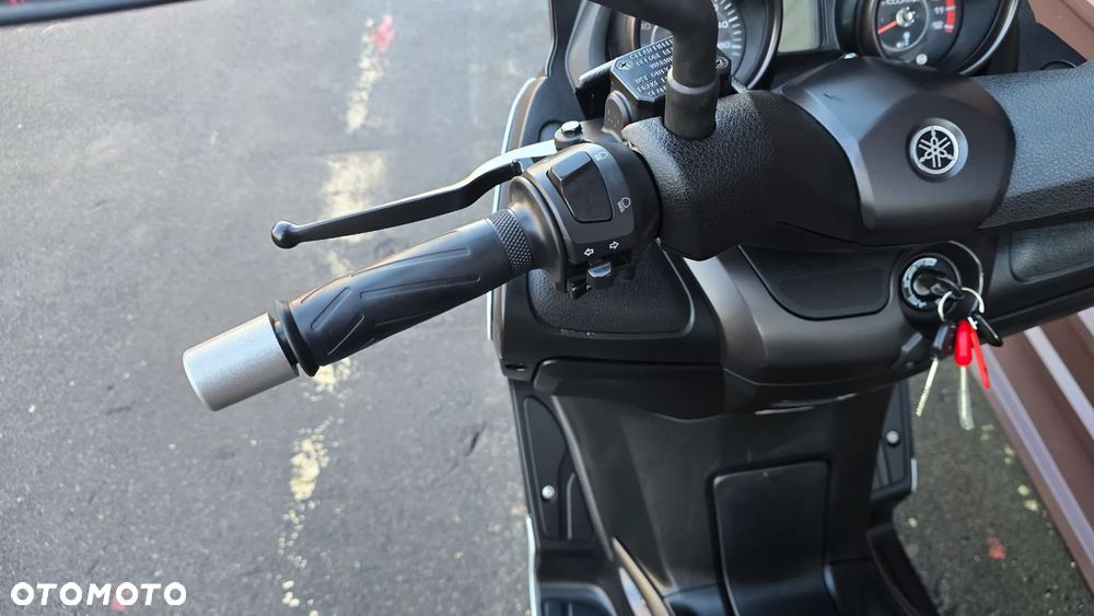 Yamaha X-max - 30