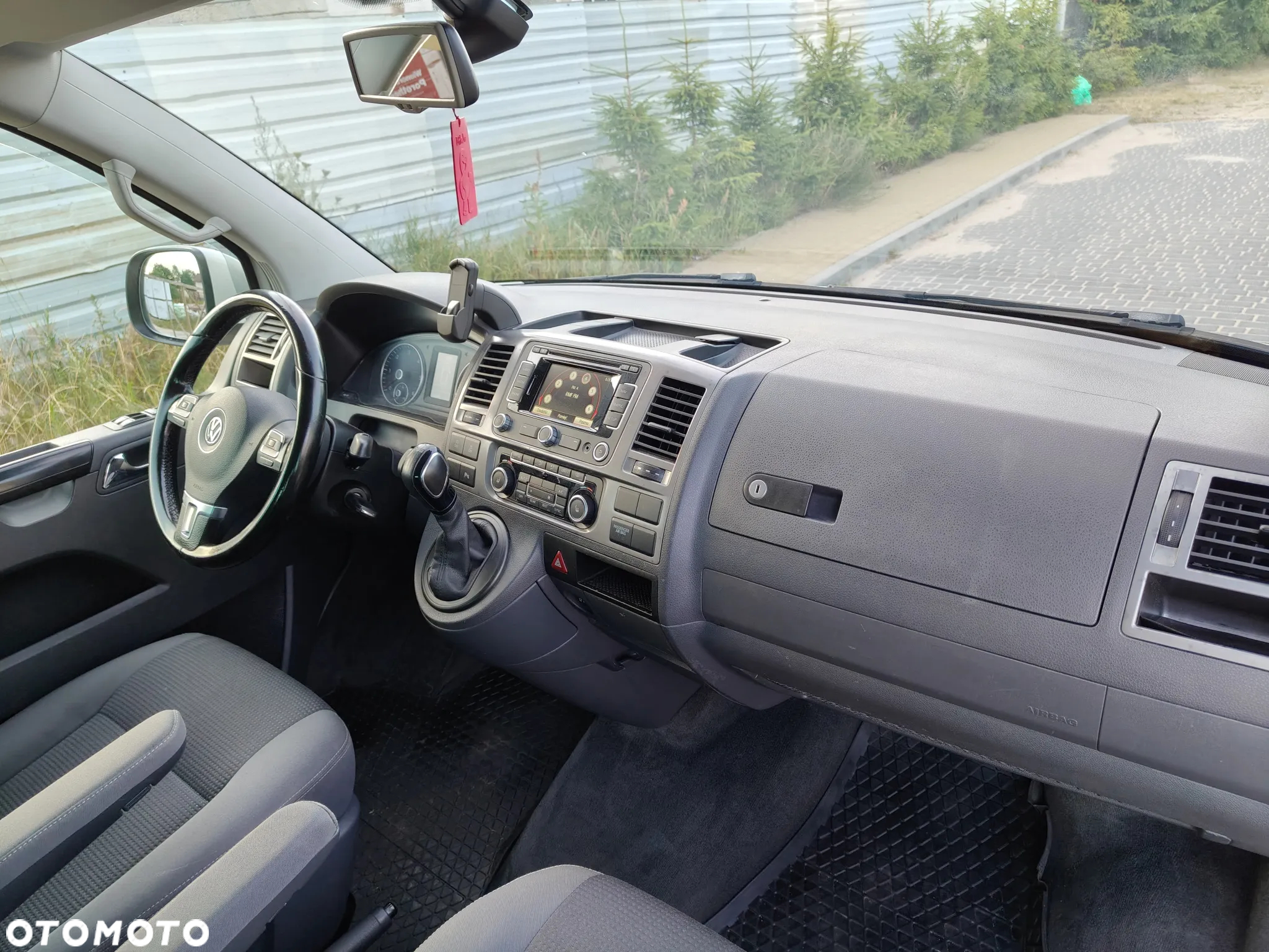 Volkswagen Multivan - 20