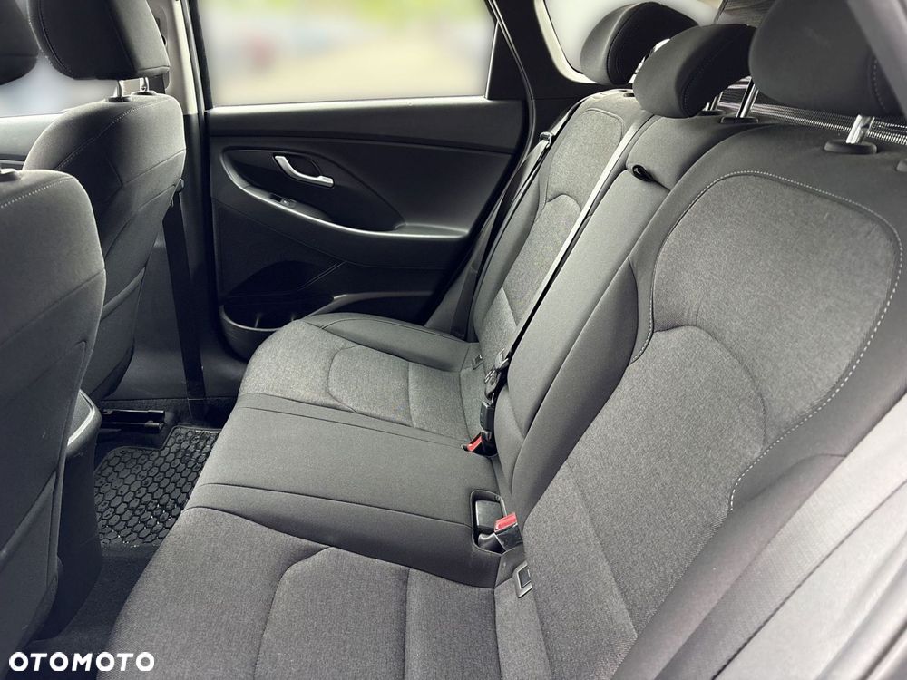 Hyundai i30 1.6 D Comfort - 16