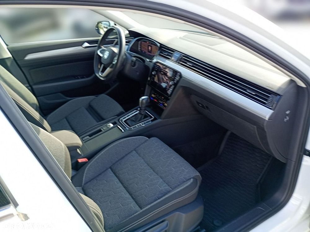 Volkswagen Passat Variant 2.0 TDI EVO Business DSG - 26