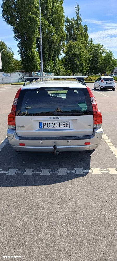 Volvo V70 2.4D5 Summum - 4