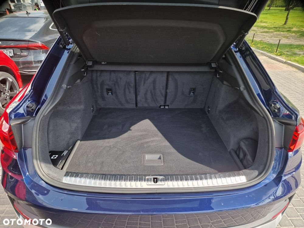 Audi Q3 Sportback - 13