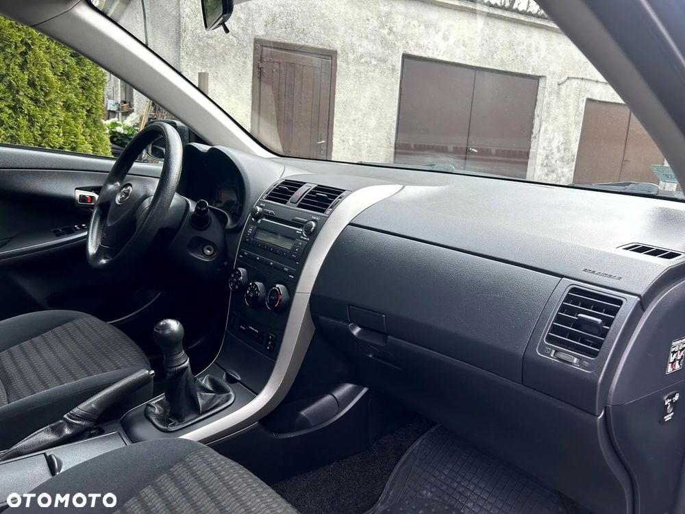 Toyota Corolla 1.4 D-4D Luna - 7