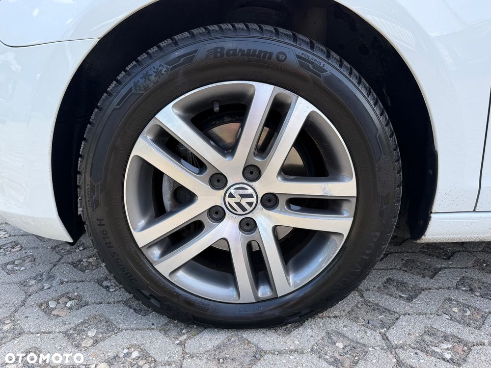 Volkswagen Golf 1.6 TDI DPF Highline - 12
