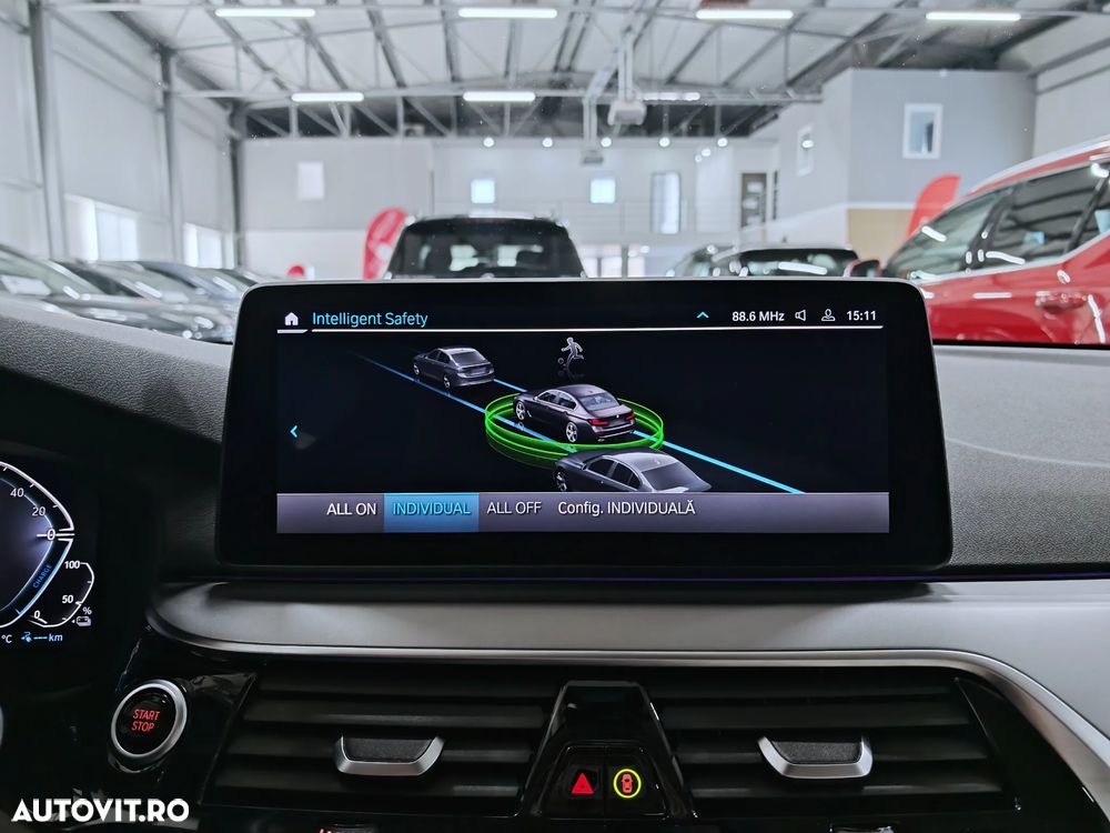 BMW Seria 5 530e Aut. - 13