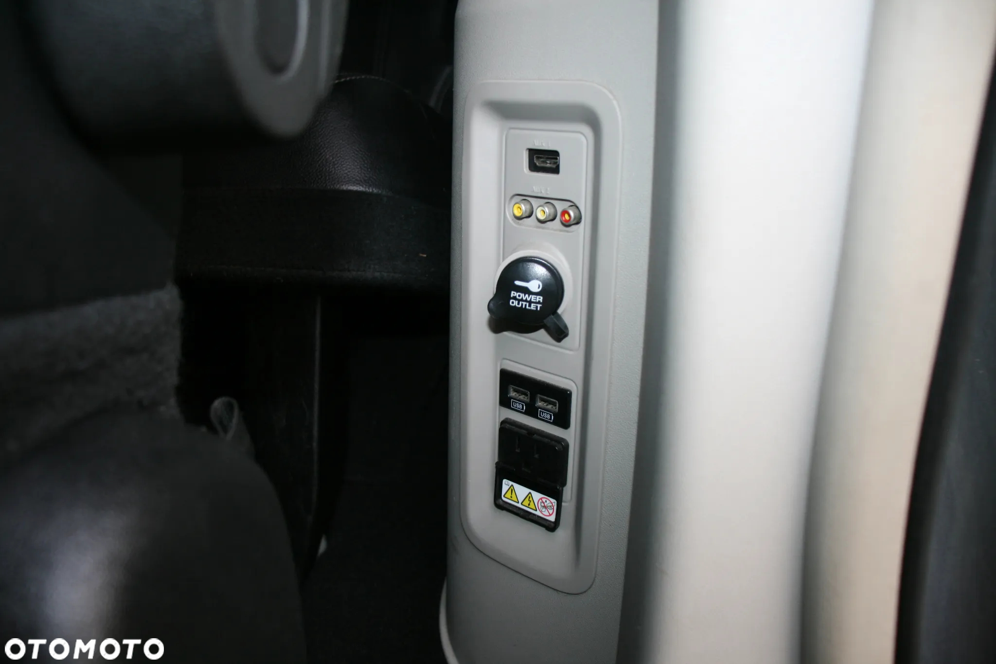 Chrysler Town & Country 3.6 Touring - 22