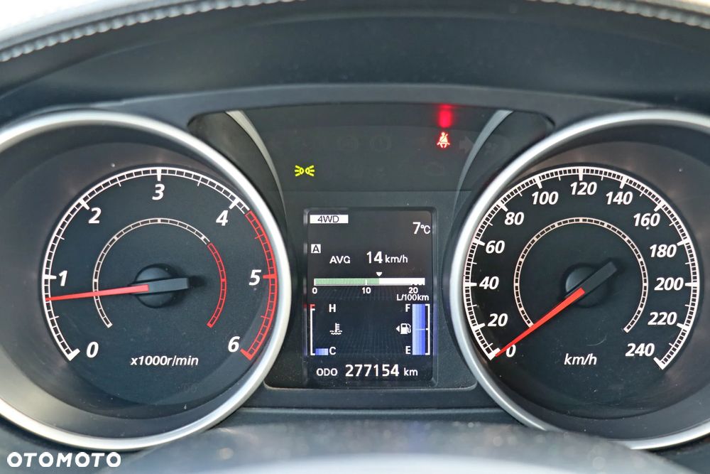 Mitsubishi Outlander - 17