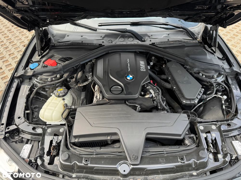 BMW Seria 3 320d xDrive Edition Luxury Line Purity - 37