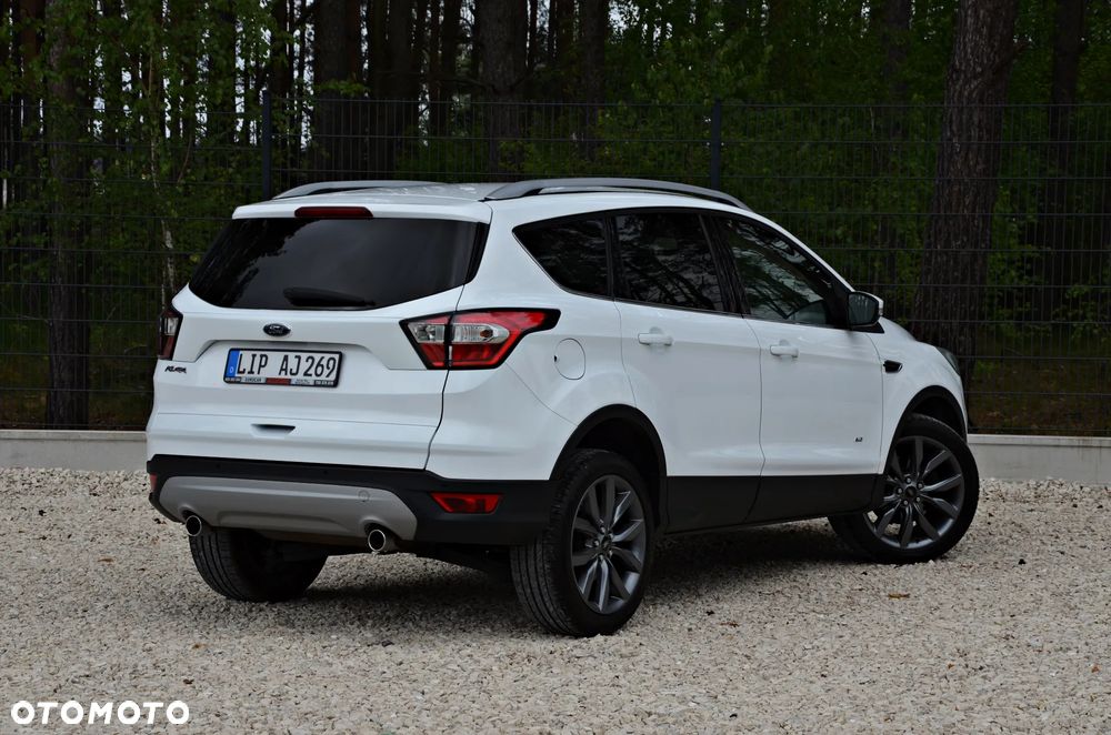 Ford Kuga 2.0 TDCi AWD Titanium - 4