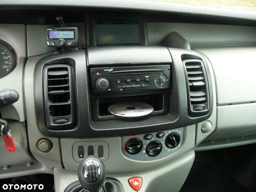Renault Trafic - 15
