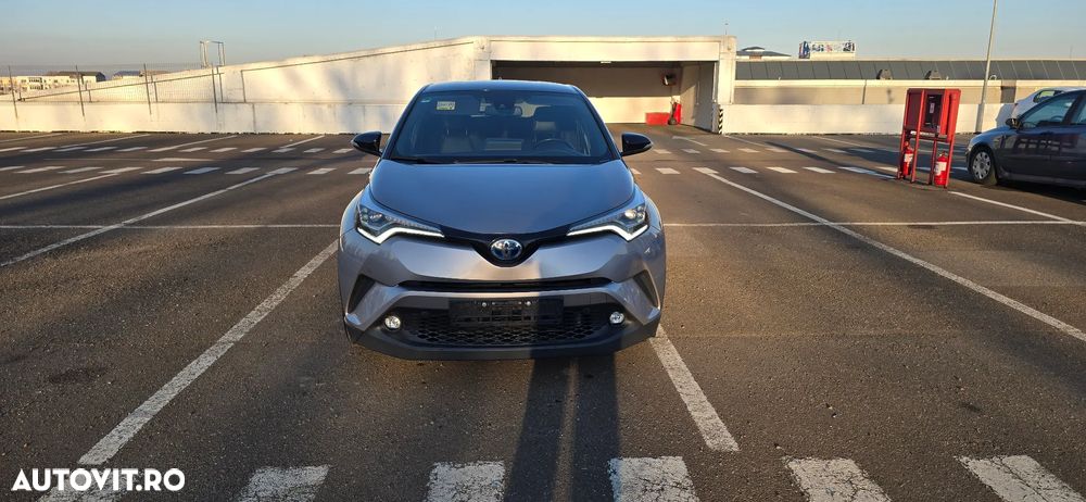 Toyota C-HR Hybrid Style Selection - 9