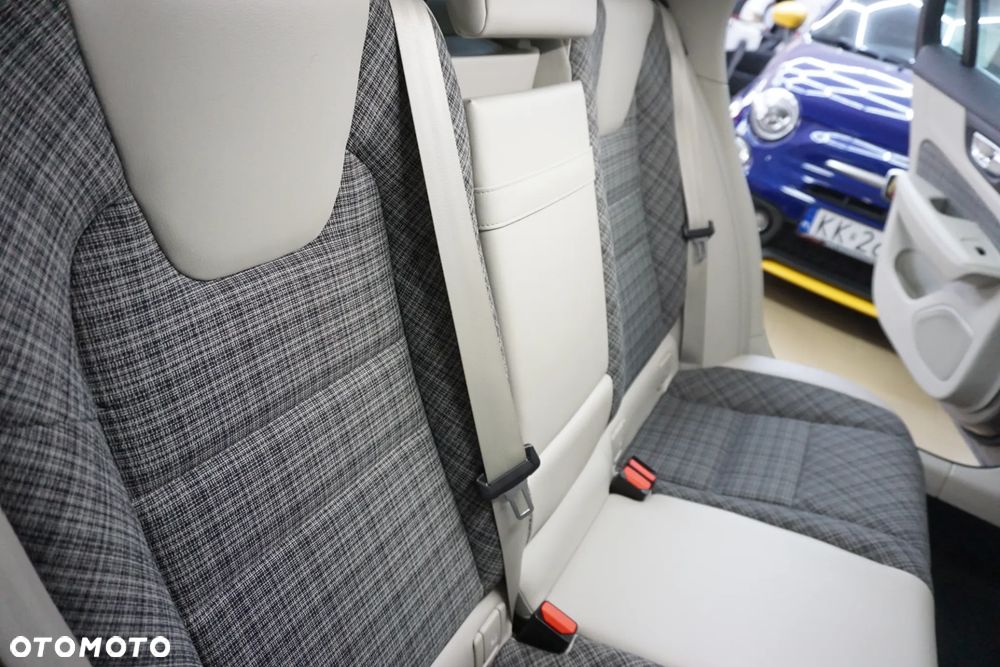 Volvo V60 D3 AWD Geartronic Momentum - 27